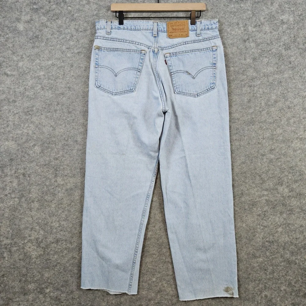 Levis this pair